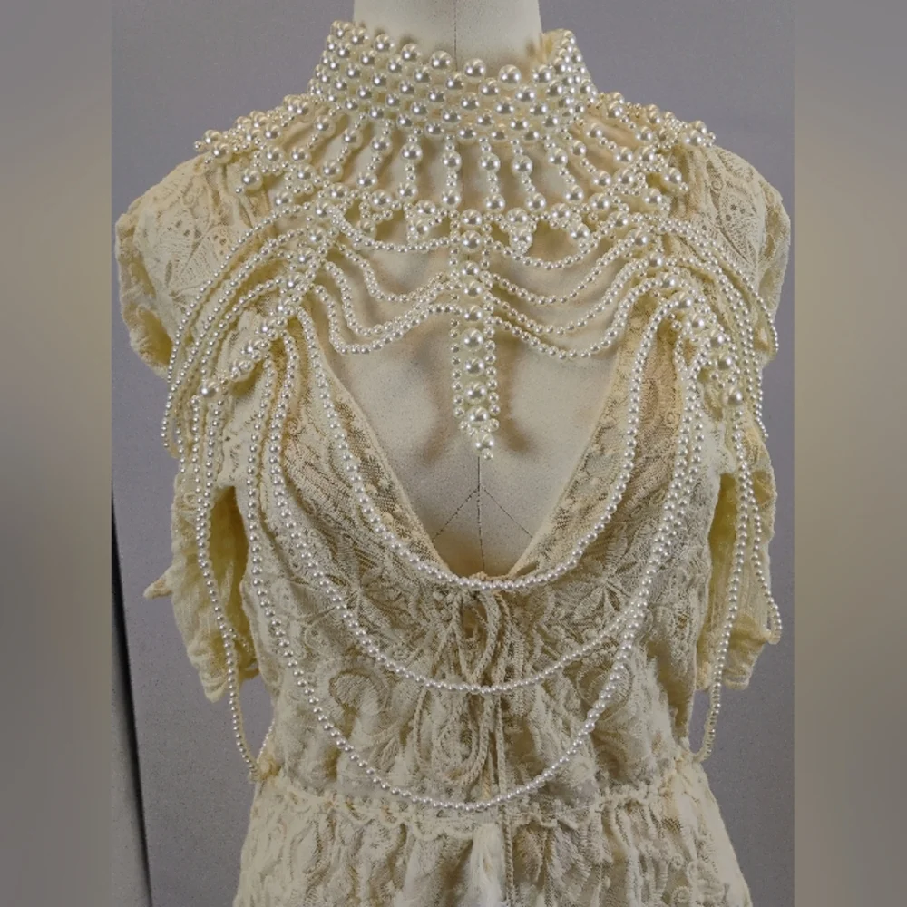 Source Unknown Cream Lace Romper
